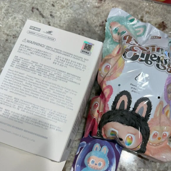 Pop Mart Big into Energy vinyl plush pendant - hope (blue) - Picture 5 of 8